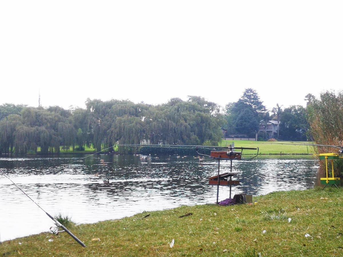 Southy Inn By The Lake Benoni Ngoại thất bức ảnh