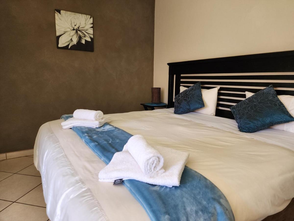Southy Inn By The Lake Benoni Ngoại thất bức ảnh