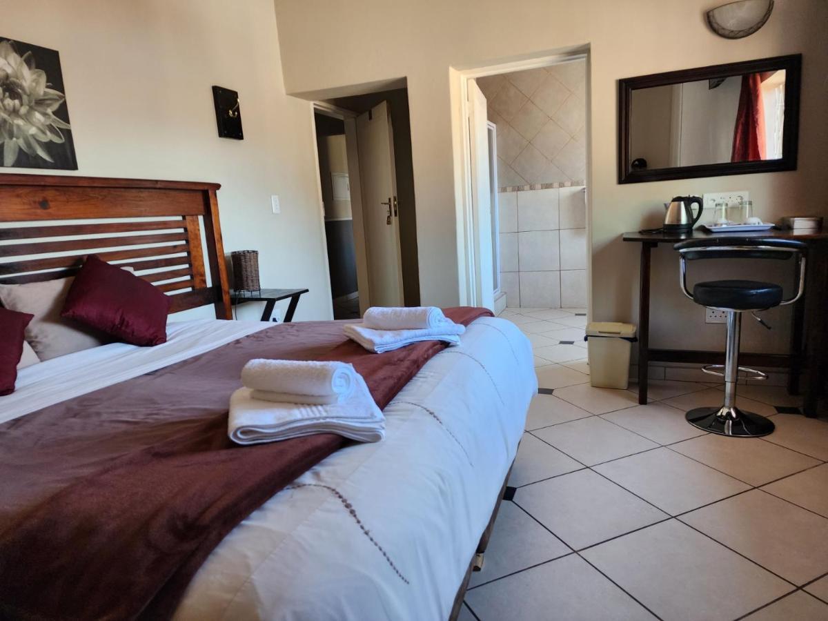 Southy Inn By The Lake Benoni Ngoại thất bức ảnh