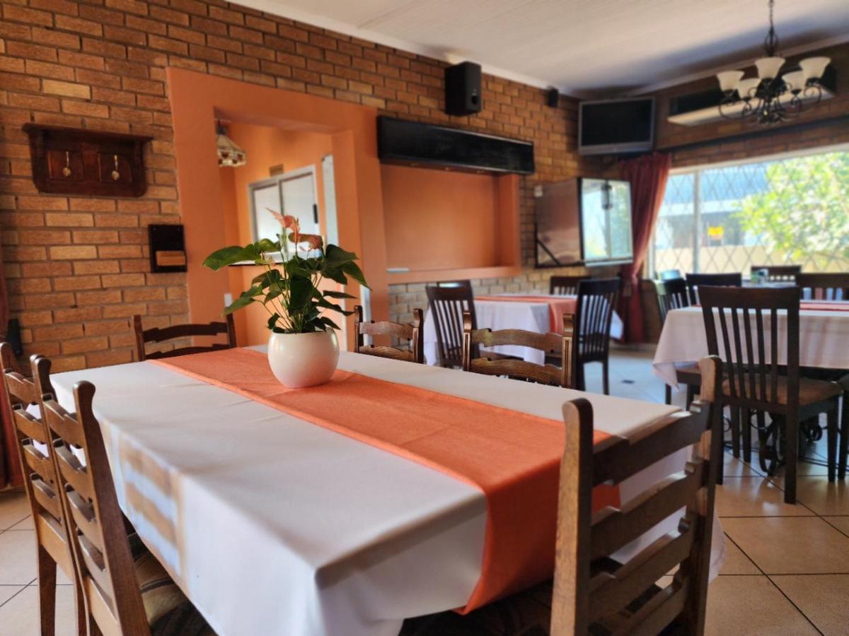 Southy Inn By The Lake Benoni Ngoại thất bức ảnh