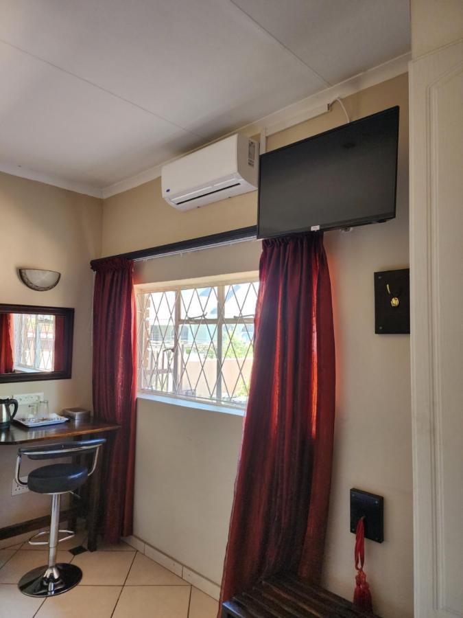 Southy Inn By The Lake Benoni Ngoại thất bức ảnh