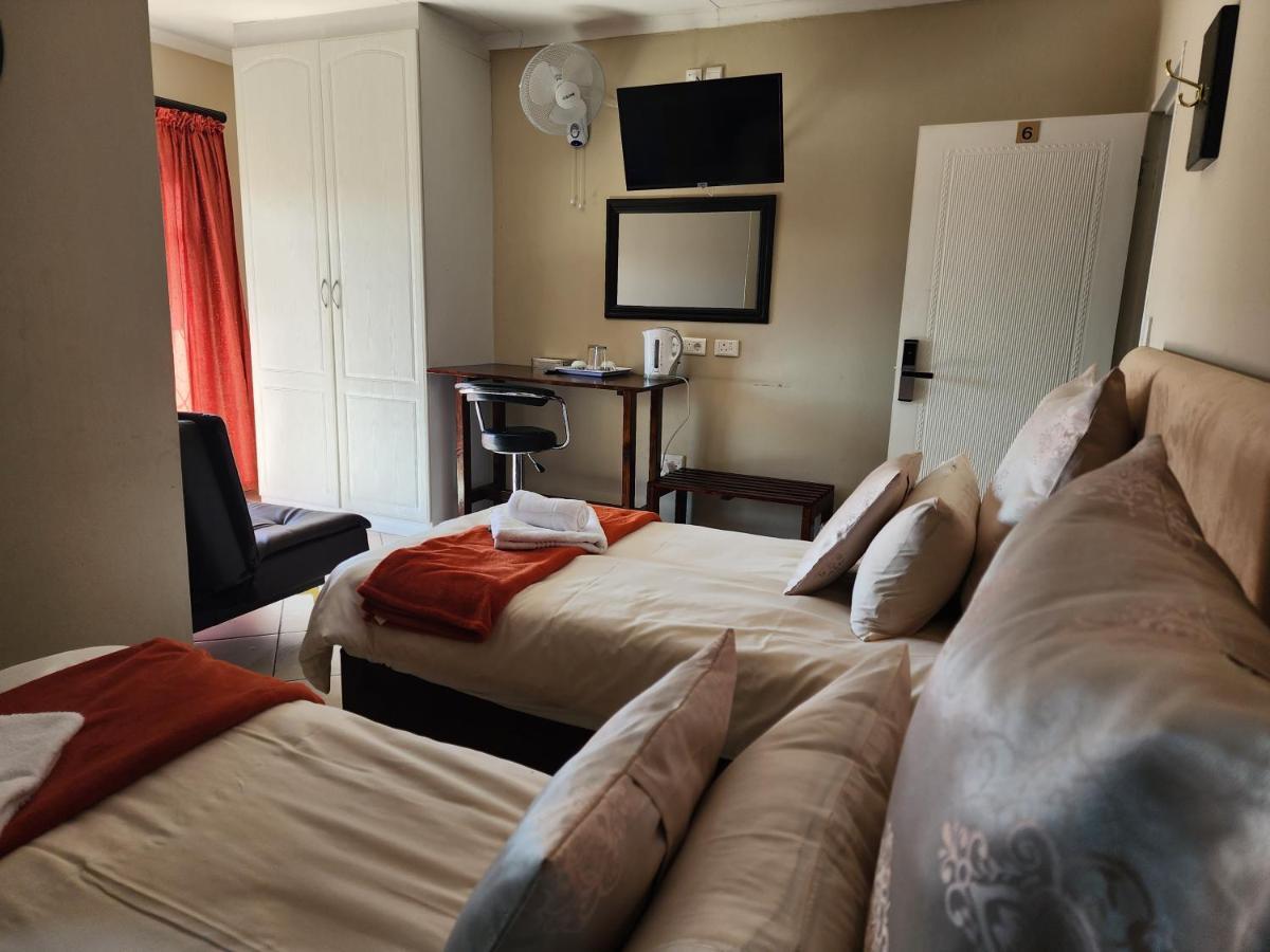 Southy Inn By The Lake Benoni Ngoại thất bức ảnh